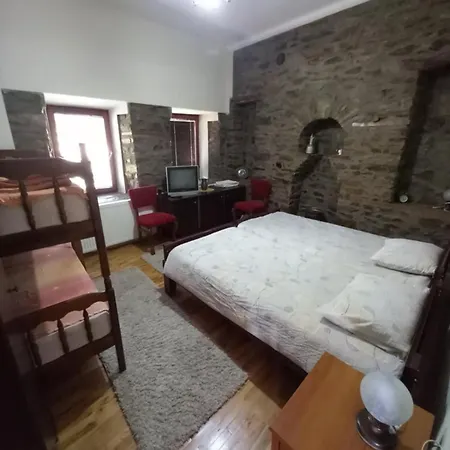 **etno Vila** - * Kruševo