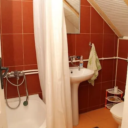 **etno Vila** - * Kruševo